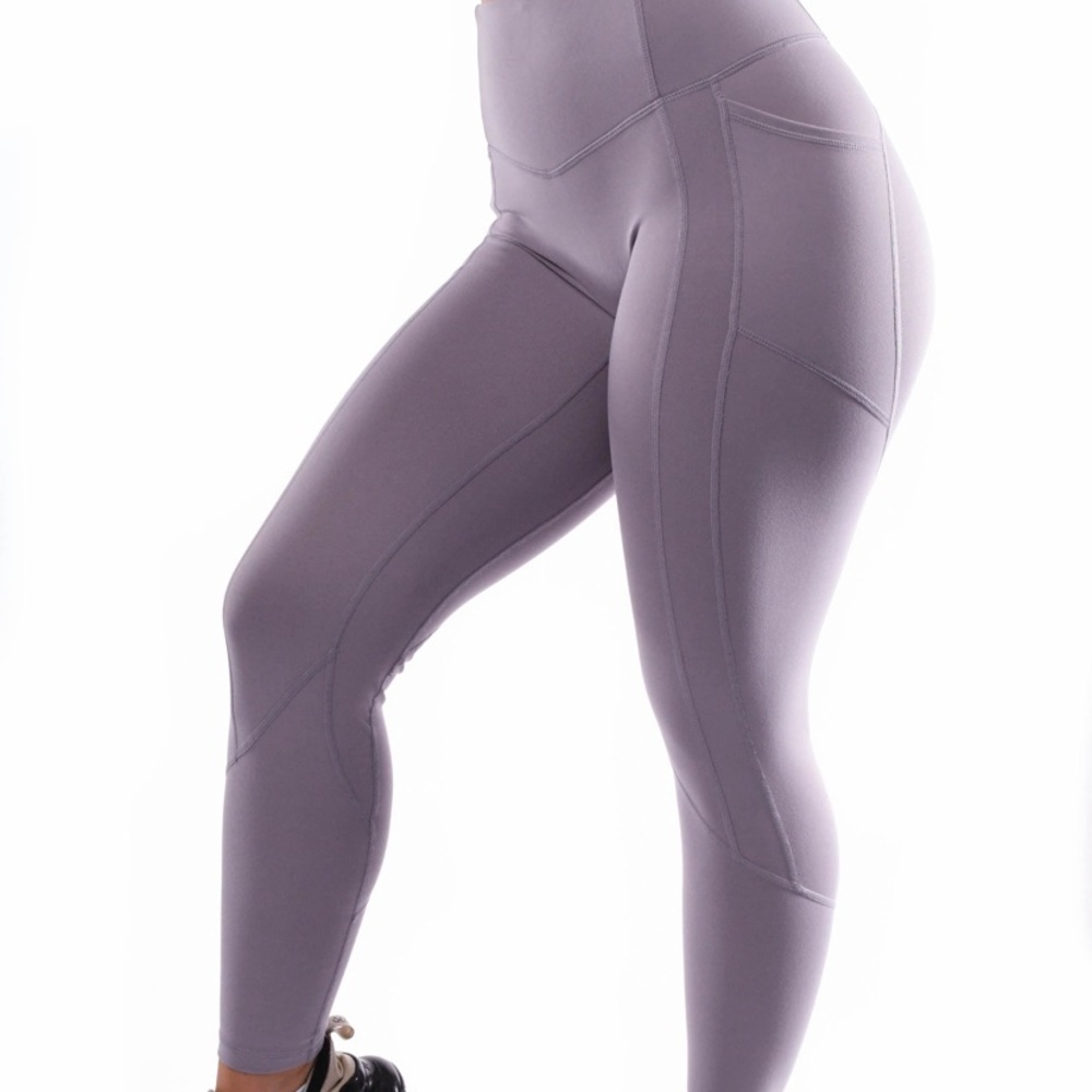 Lavender leggings with pocket